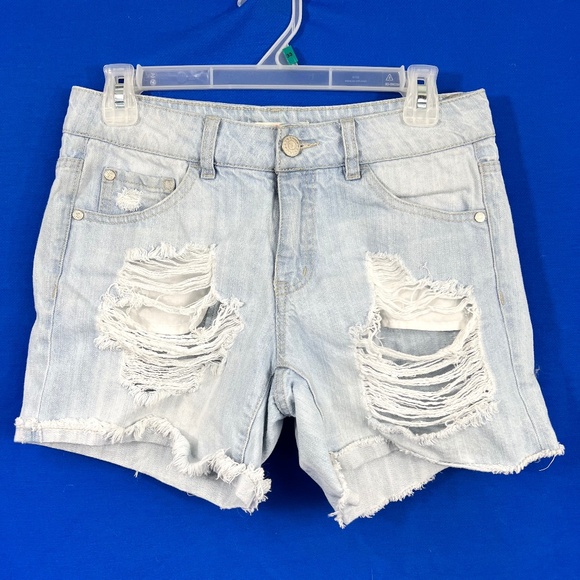 🔥2/$10 |•REFUGE•| Light Wash Distressed Jean Shorts - Picture 1 of 6